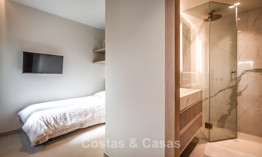 Exclusief, ruim tuinappartement met privézwembad te koop in Aloha, Nueva Andalucía, Marbella 793469