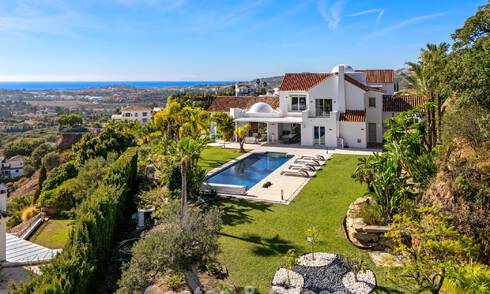 Exclusieve villa met apart gastenverblijf te koop in een gated community in de heuvels van Marbella - Benahavis 793492