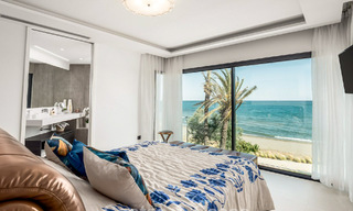 Instapklare, moderne, eerstelijnsstrand luxe rijwoning te koop met frontaal zeezicht, op wandelafstand van het centrum van Estepona 793223 