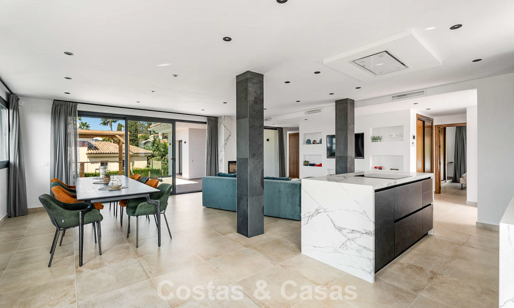 Elegante moderne villa op loopafstand van het strand te koop in Elviria, ten oosten van Marbella centrum 793651
