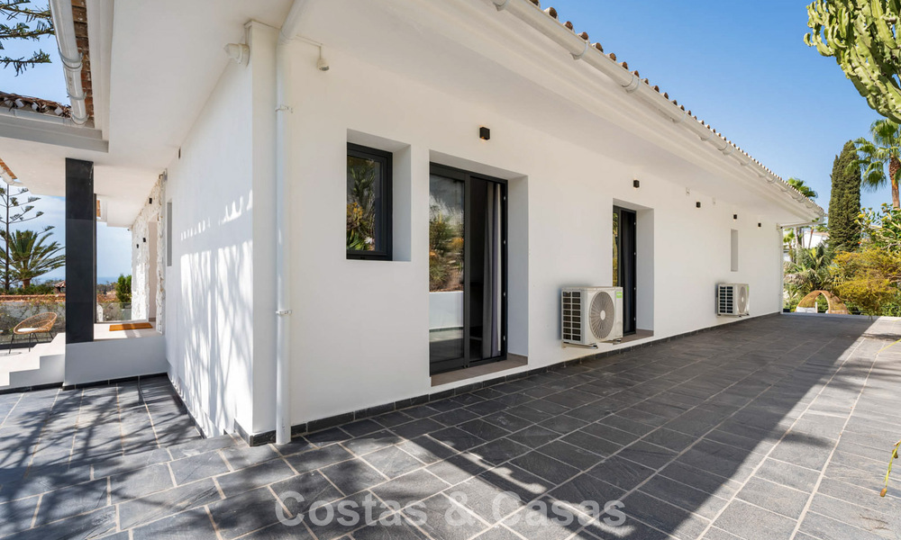 Elegante moderne villa op loopafstand van het strand te koop in Elviria, ten oosten van Marbella centrum 793657