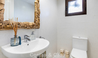 Prachtig rijhuis met panoramisch uitzicht te koop en ruime tuin in een gezochte gated golfurbanisatie in Benahavis - Marbella 793701 