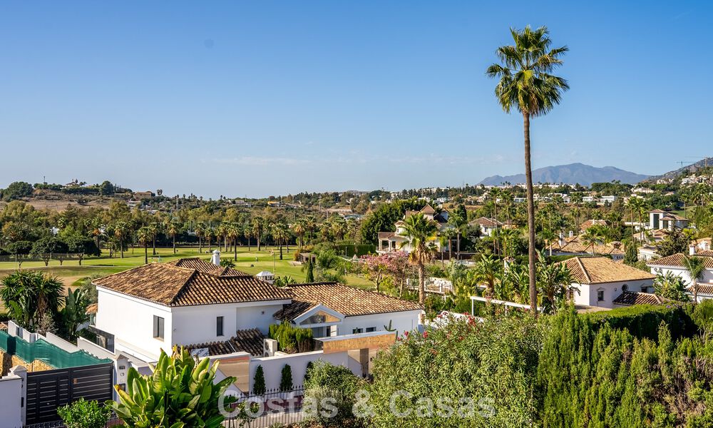 Hoogwaardig gerenoveerde familievilla te koop in de gewilde golfomgeving van Nueva Andalucia, Marbella 793165
