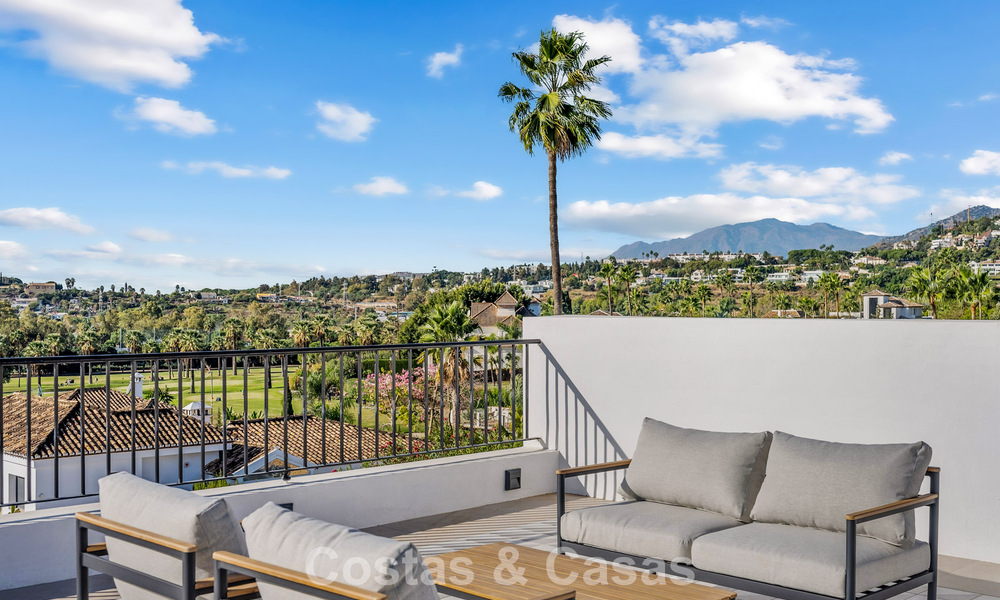 Hoogwaardig gerenoveerde familievilla te koop in de gewilde golfomgeving van Nueva Andalucia, Marbella 793166