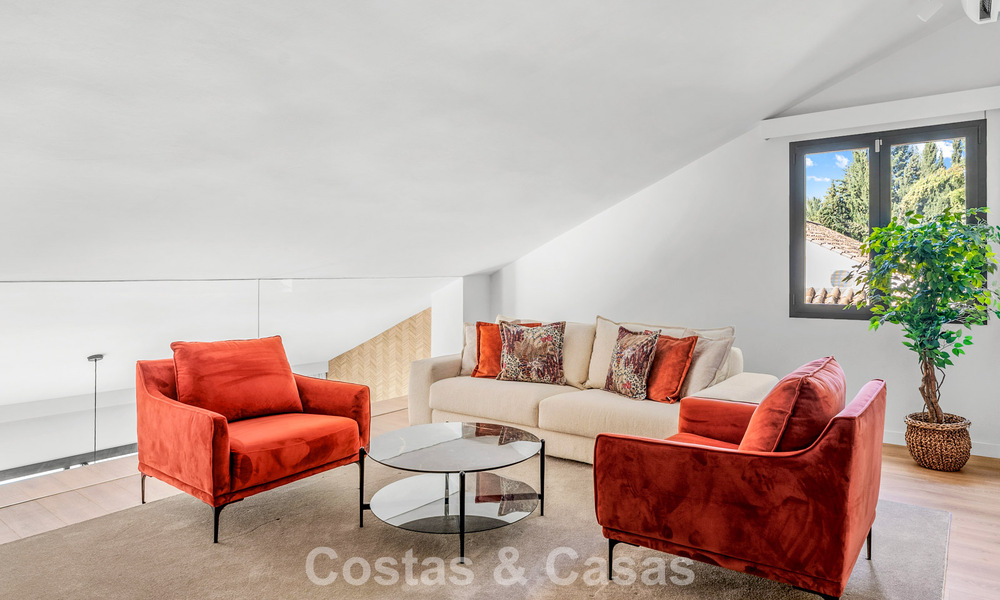 Hoogwaardig gerenoveerde familievilla te koop in de gewilde golfomgeving van Nueva Andalucia, Marbella 793171