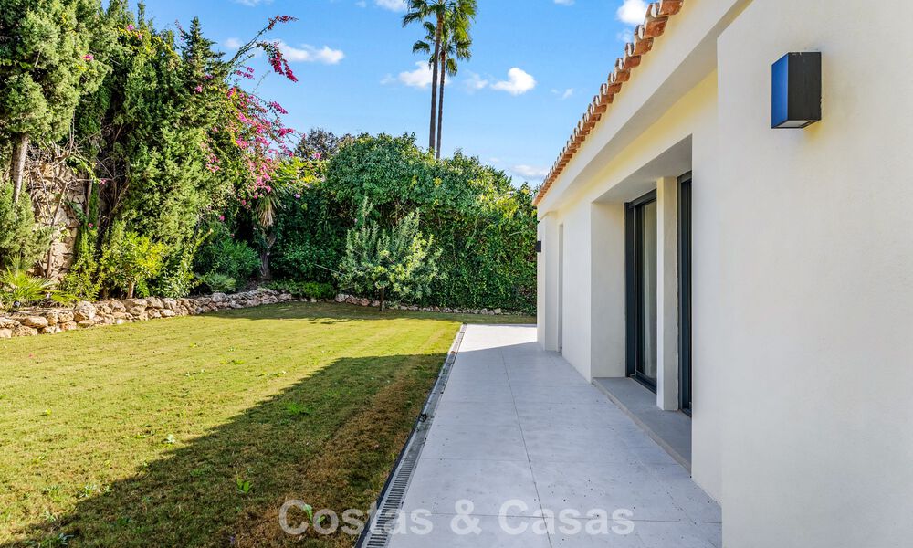 Hoogwaardig gerenoveerde familievilla te koop in de gewilde golfomgeving van Nueva Andalucia, Marbella 793177