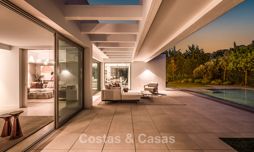 Instapklare, luxevilla met minimalistische bouwstijl te koop op de New Golden Mile tussen Marbella en Estepona 793085