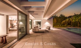 Instapklare, luxevilla met minimalistische bouwstijl te koop op de New Golden Mile tussen Marbella en Estepona 793085 