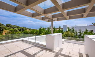 Instapklare, luxevilla met minimalistische bouwstijl te koop op de New Golden Mile tussen Marbella en Estepona 793090 