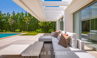 Instapklare, luxevilla met minimalistische bouwstijl te koop op de New Golden Mile tussen Marbella en Estepona 793107 