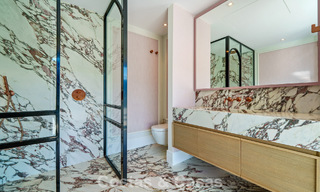 Moderne architecturale villa met zeezicht en een professionele gym te koop in El Madroñal, Benahavís - Marbella 793749 