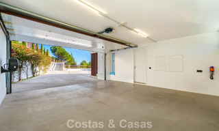 Moderne architecturale villa met zeezicht en een professionele gym te koop in El Madroñal, Benahavís - Marbella 793765 