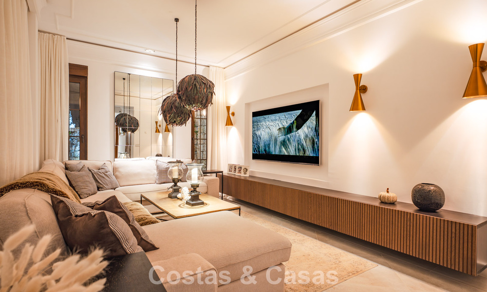 Elegante, Andalusische villa met panoramisch zeezicht te koop in El Madroñal, Benahavís - Marbella 793823