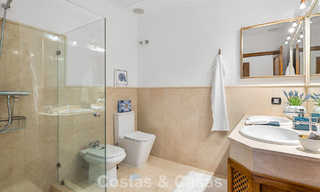 Elegante, Andalusische villa met panoramisch zeezicht te koop in El Madroñal, Benahavís - Marbella 793840 