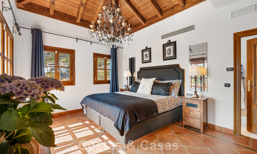 Elegante, Andalusische villa met panoramisch zeezicht te koop in El Madroñal, Benahavís - Marbella 793843