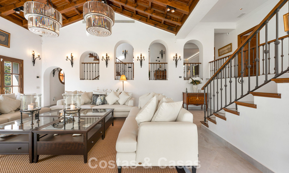 Elegante, Andalusische villa met panoramisch zeezicht te koop in El Madroñal, Benahavís - Marbella 793855