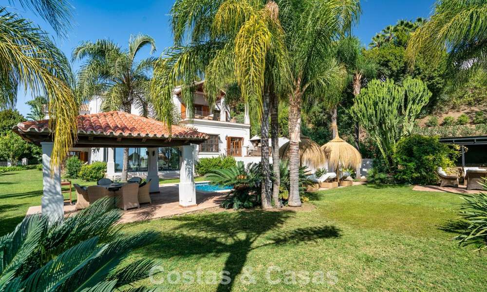 Elegante, Andalusische villa met panoramisch zeezicht te koop in El Madroñal, Benahavís - Marbella 793865