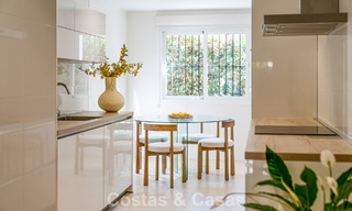 Stijlvol appartement met privétuin te koop in een gated community in Sierra Blanca, Marbella 793878 
