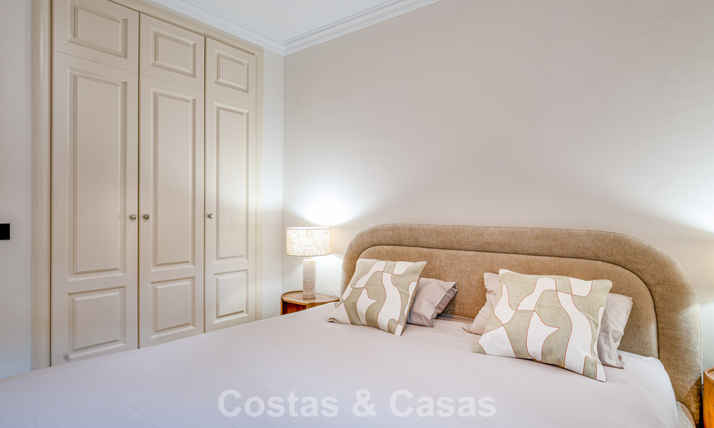 Stijlvol appartement met privétuin te koop in een gated community in Sierra Blanca, Marbella 793882