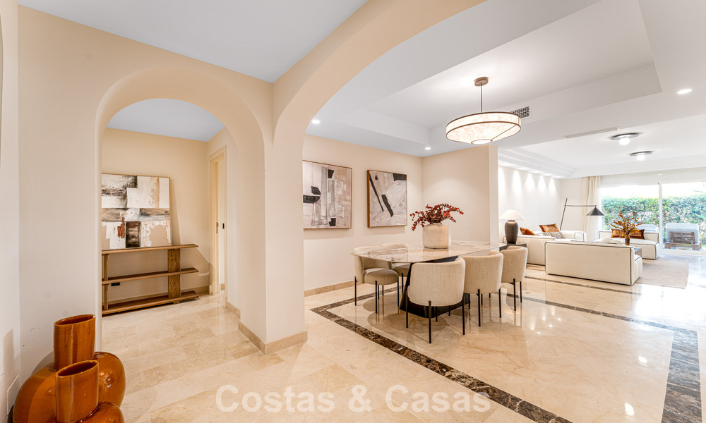 Stijlvol appartement met privétuin te koop in een gated community in Sierra Blanca, Marbella 793900