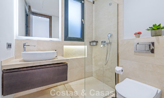 Exclusieve luxevilla met modernistisch design te koop in Nueva Andalucia’s golfvallei, Marbella 793914 