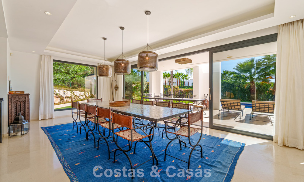 Exclusieve luxevilla met modernistisch design te koop in Nueva Andalucia’s golfvallei, Marbella 793936
