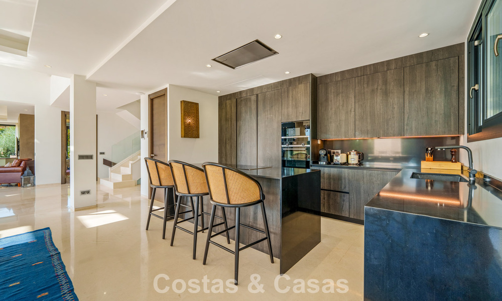 Exclusieve luxevilla met modernistisch design te koop in Nueva Andalucia’s golfvallei, Marbella 793938