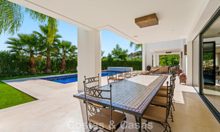 Exclusieve luxevilla met modernistisch design te koop in Nueva Andalucia’s golfvallei, Marbella 793945 