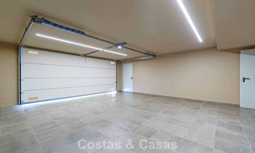 Exclusieve luxevilla met modernistisch design te koop in Nueva Andalucia’s golfvallei, Marbella 793949