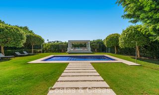 Luxevilla met contemporaine bouwstijl te koop in een beveiligde privé community van Nueva Andalucia, Marbella 793979 