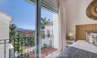 Gerenoveerd penthouse met 3 slaapkamers in beveiligde gemeenschap met uitzicht op zee en golfbaan in Marbella - Benahavis 793316 