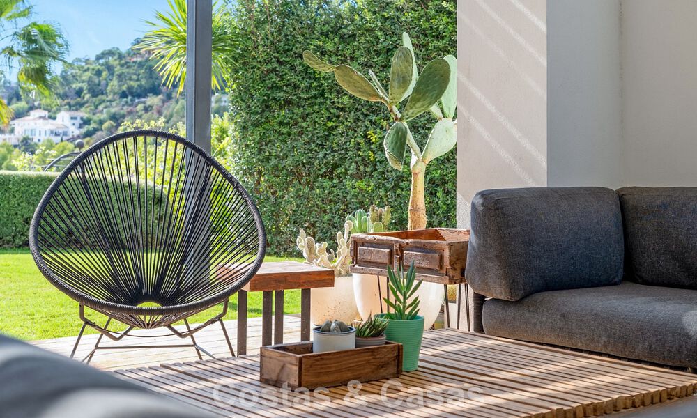 Ruime, moderne villa met apart gastenverblijf te koop in El Madroñal, Benahavis - Marbella 794041