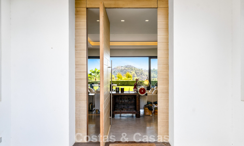 Ruime, moderne villa met apart gastenverblijf te koop in El Madroñal, Benahavis - Marbella 794046