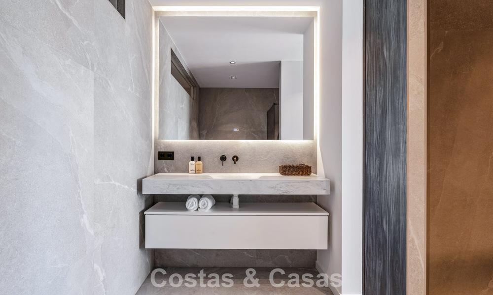 Instapklaar, luxueus gerenoveerd duplex appartement te koop in de heuvels van Marbella - Benahavis 794110