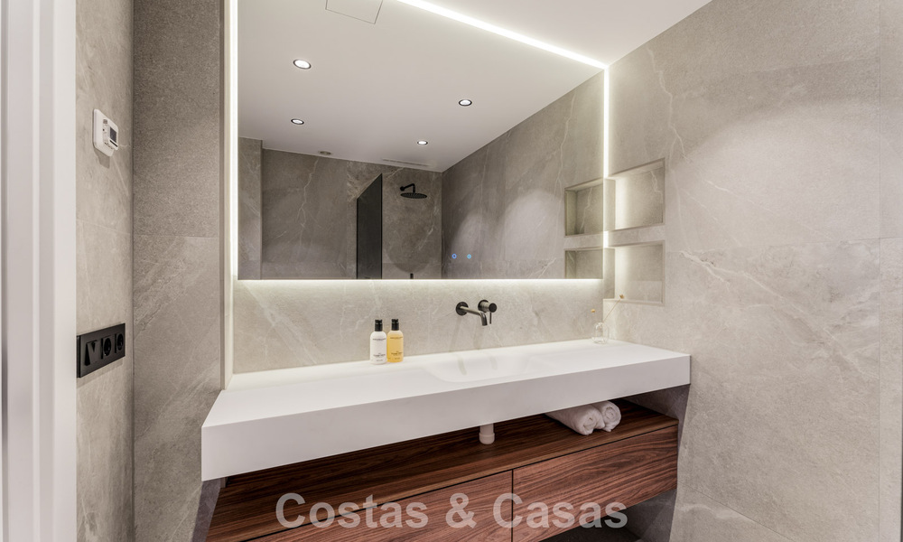 Instapklaar, luxueus gerenoveerd duplex appartement te koop in de heuvels van Marbella - Benahavis 794111