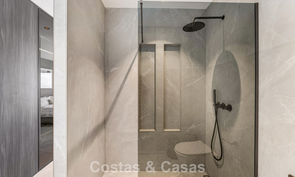 Instapklaar, luxueus gerenoveerd duplex appartement te koop in de heuvels van Marbella - Benahavis 794116