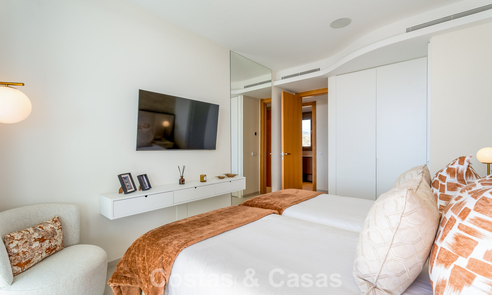 Instapklaar, ruim, eigentijds, luxe appartement te koop in de heuvels van La Quinta Resort in Marbella - Benahavis 794384