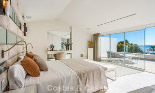 Prestigieuze, modern gerenoveerde, halfvrijstaande villa te koop, tweede lijn strand in Puente Romano op Marbella’s Golden Mile 794454 