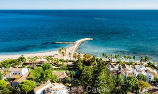 Prestigieuze, modern gerenoveerde, halfvrijstaande villa te koop, tweede lijn strand in Puente Romano op Marbella’s Golden Mile 794479 