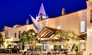 Prestigieuze, modern gerenoveerde, halfvrijstaande villa te koop, tweede lijn strand in Puente Romano op Marbella’s Golden Mile 794480 