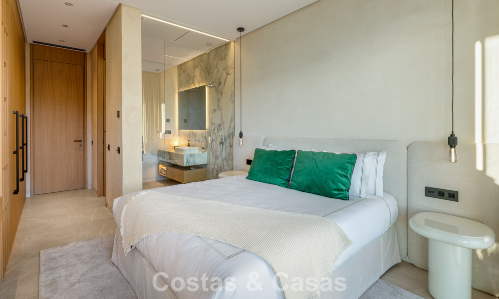 Gloednieuwe luxevilla met panoramische vergezichten te koop in de gated urbanisatie van El Madroñal in Benahavis - Marbella 794204