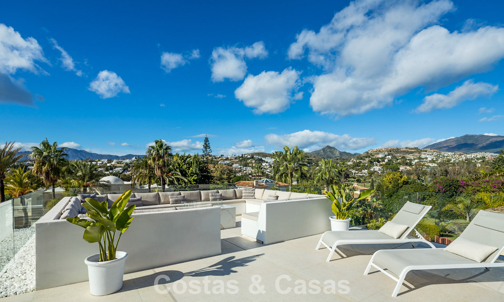 Instapklare, moderne luxevilla met minimalistische bouwstijl te koop op de New Golden Mile tussen Marbella en Estepona 794339