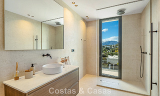 Instapklare, moderne luxevilla met minimalistische bouwstijl te koop op de New Golden Mile tussen Marbella en Estepona 794345 