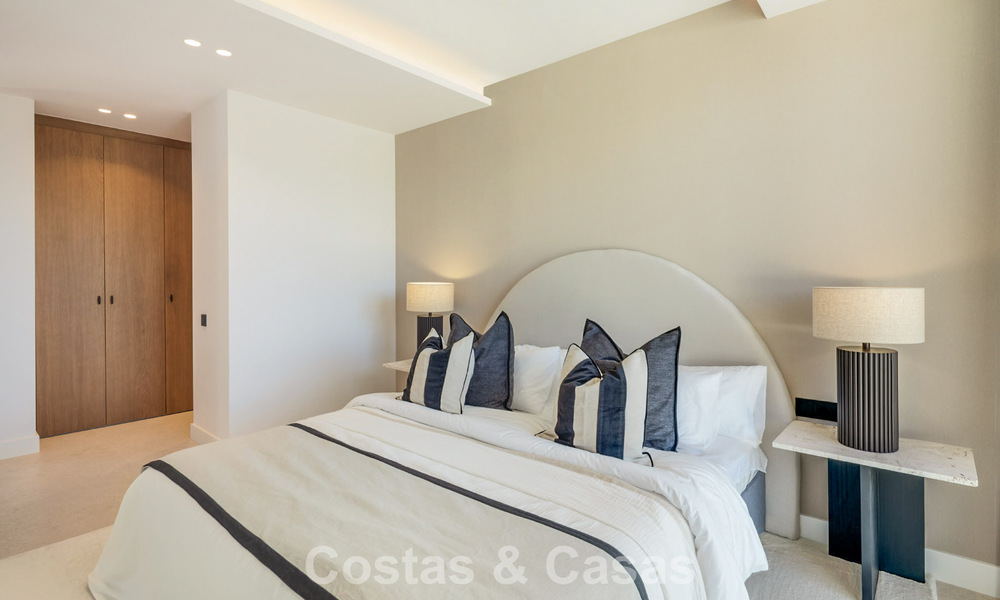 Instapklare, moderne luxevilla met minimalistische bouwstijl te koop op de New Golden Mile tussen Marbella en Estepona 794346