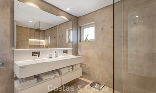 Modern, luxueus tuinappartement te koop met panoramisch zicht op de kust i/e gated boutique complex nabij Marbella stad 794504 