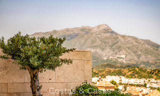 Modern appartement met villakarakter te koop met zeezicht in een exclusief complex in La Quinta, Marbella - Benahavis 794510 