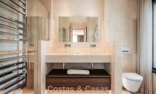 Modern appartement met villakarakter te koop met zeezicht in een exclusief complex in La Quinta, Marbella - Benahavis 794538 