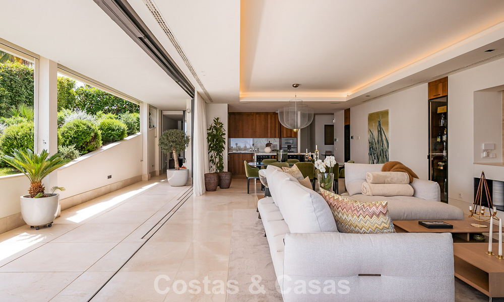 Modern appartement met villakarakter te koop met zeezicht in een exclusief complex in La Quinta, Marbella - Benahavis 794547