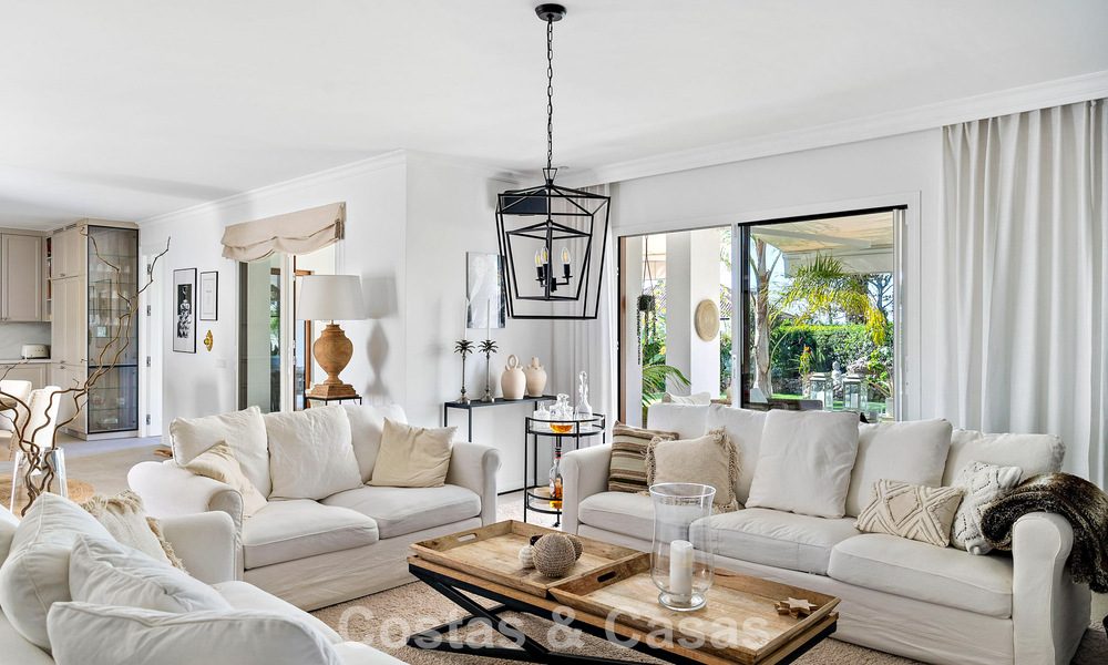 Instapklaar, luxe duplex appartement te koop, omgeven door golfbanen in Nueva Andalucia, Marbella 794576