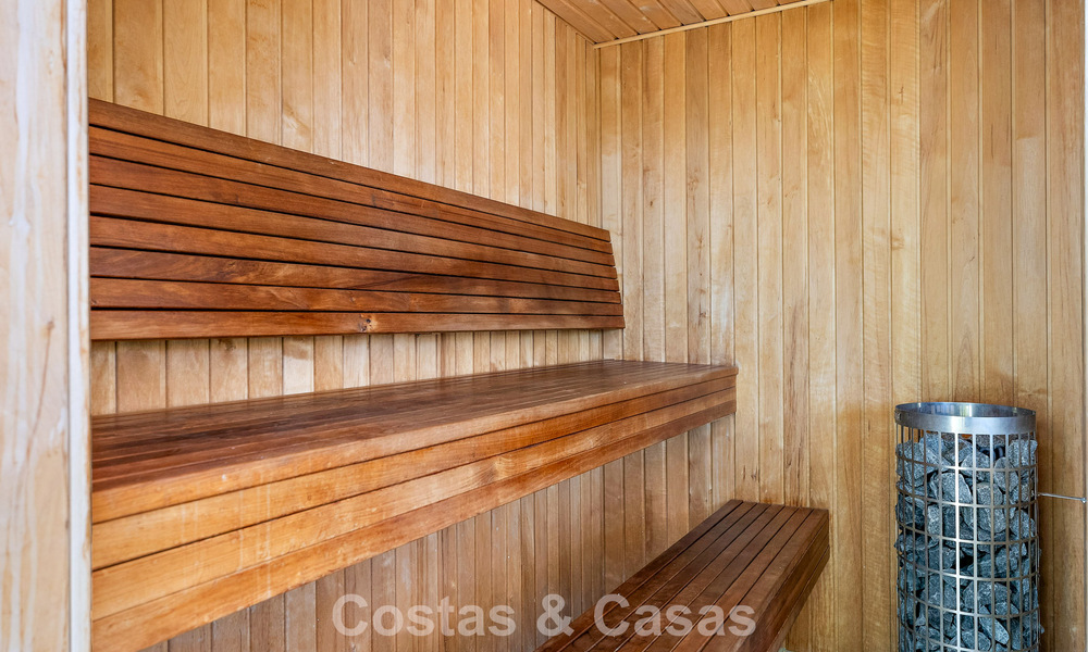 Instapklaar, luxe duplex appartement te koop, omgeven door golfbanen in Nueva Andalucia, Marbella 794591